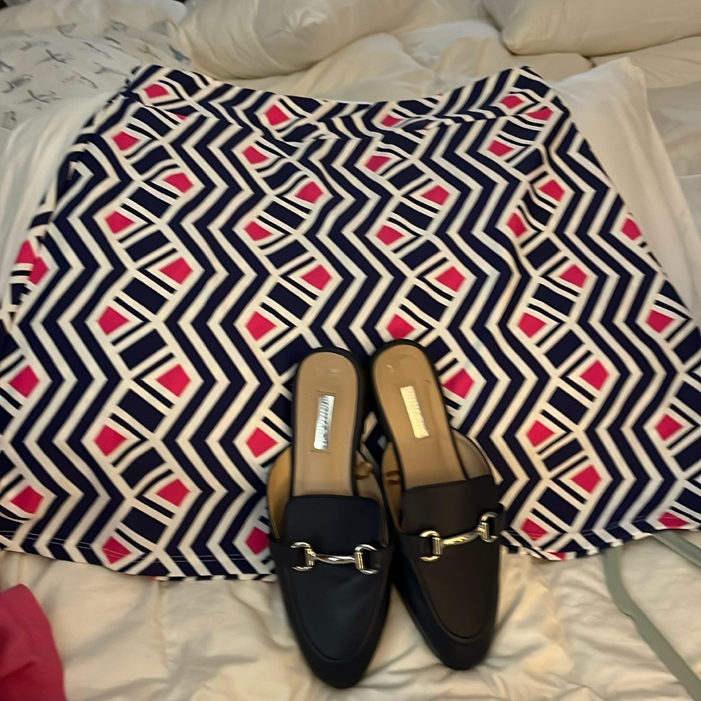 Gingy pink and blue skirt, size large, excellent condition.